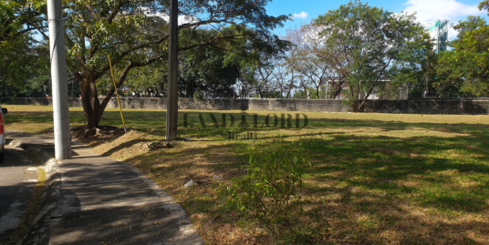 Lot For Sale in Corinthian Gardens