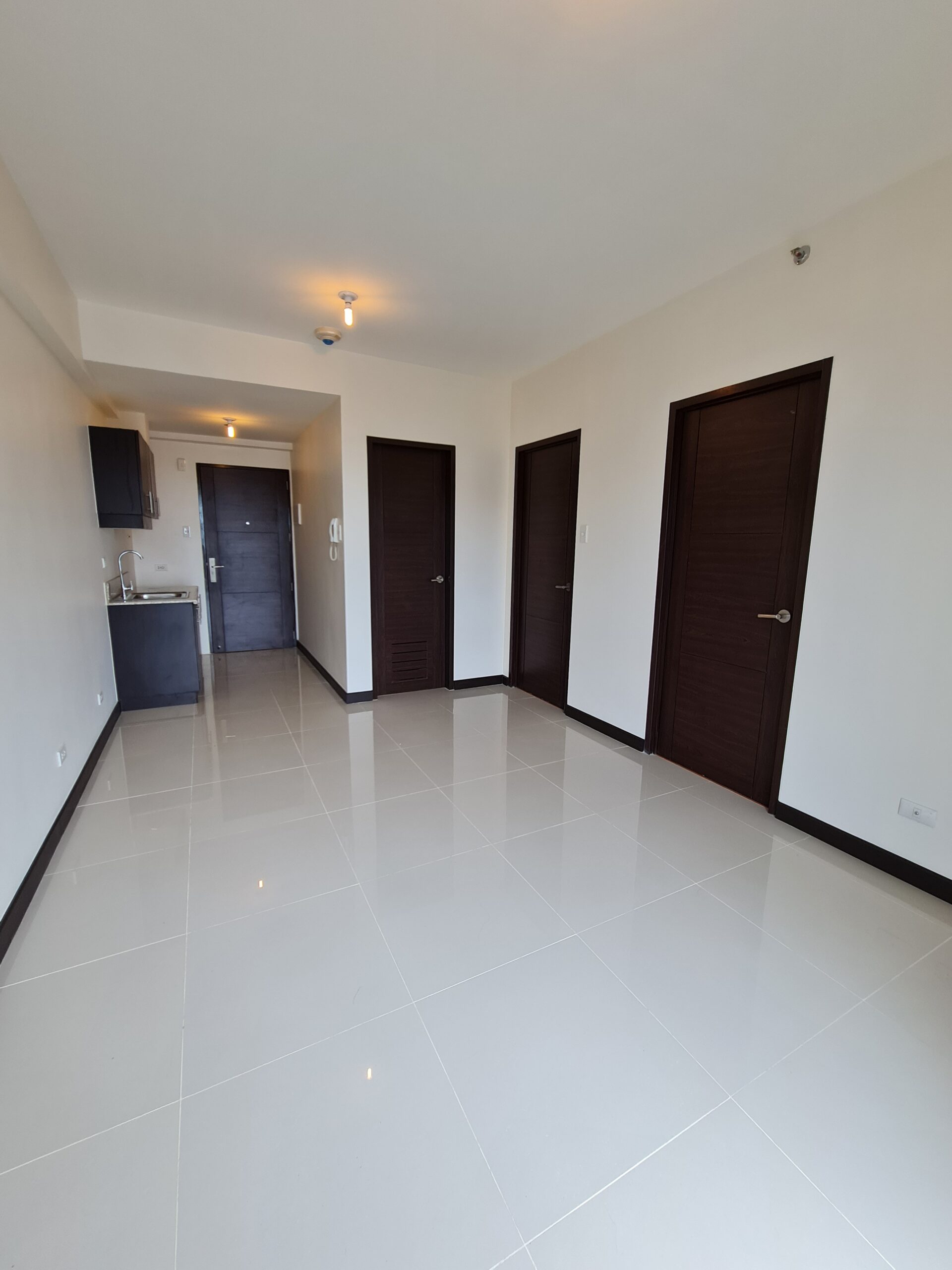 2 Bedroom For Sale in Robinsons Axis Mandaluyong