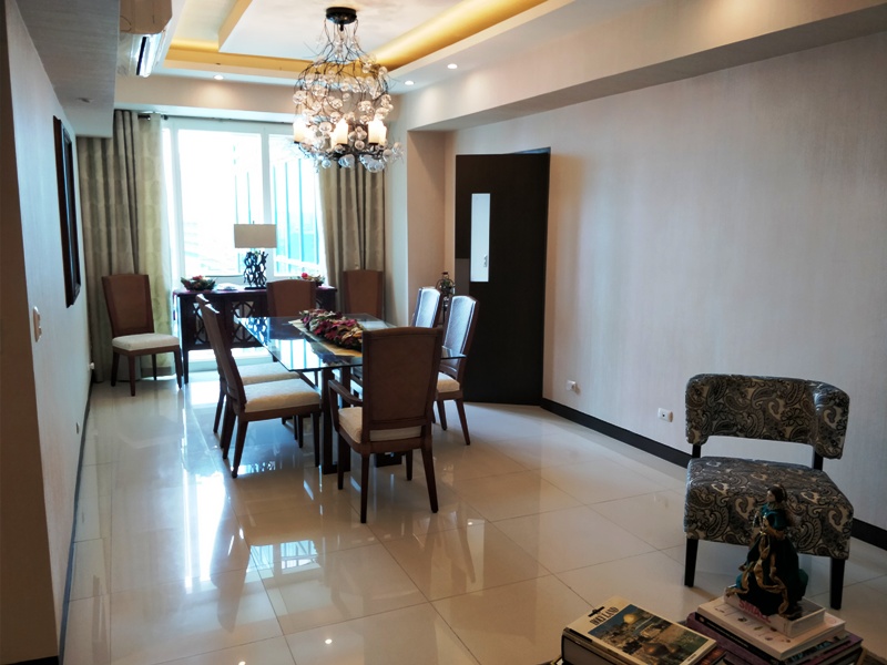3 Bedroom For Sale in 8 Forbes BGC