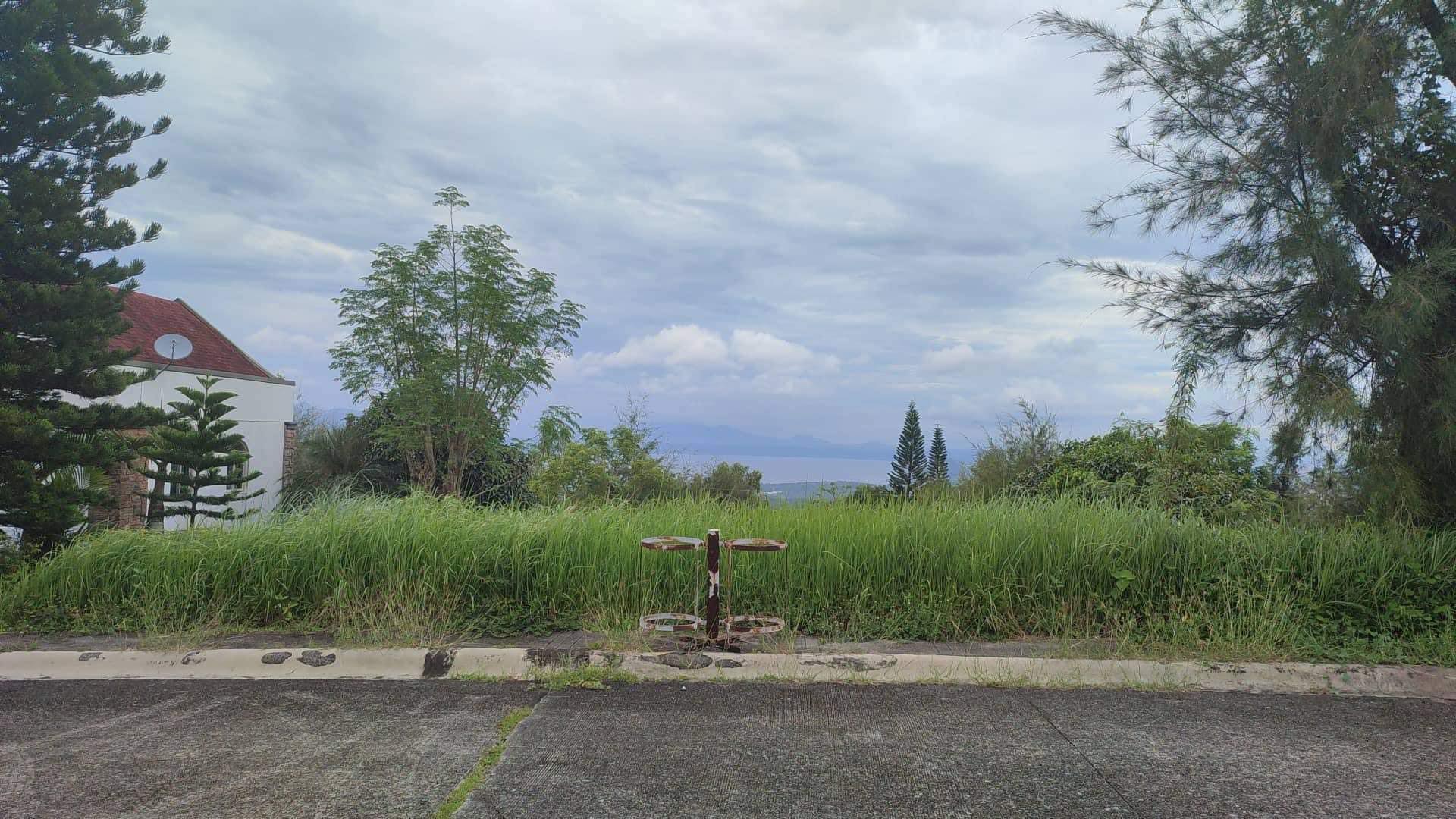 Lot For Sale in Canyon Woods Tagaytay