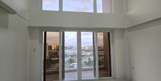 3 bedroom Penthouse condo unit for sale in Oak Harbor Residences, Marina Bay, Parañaque 