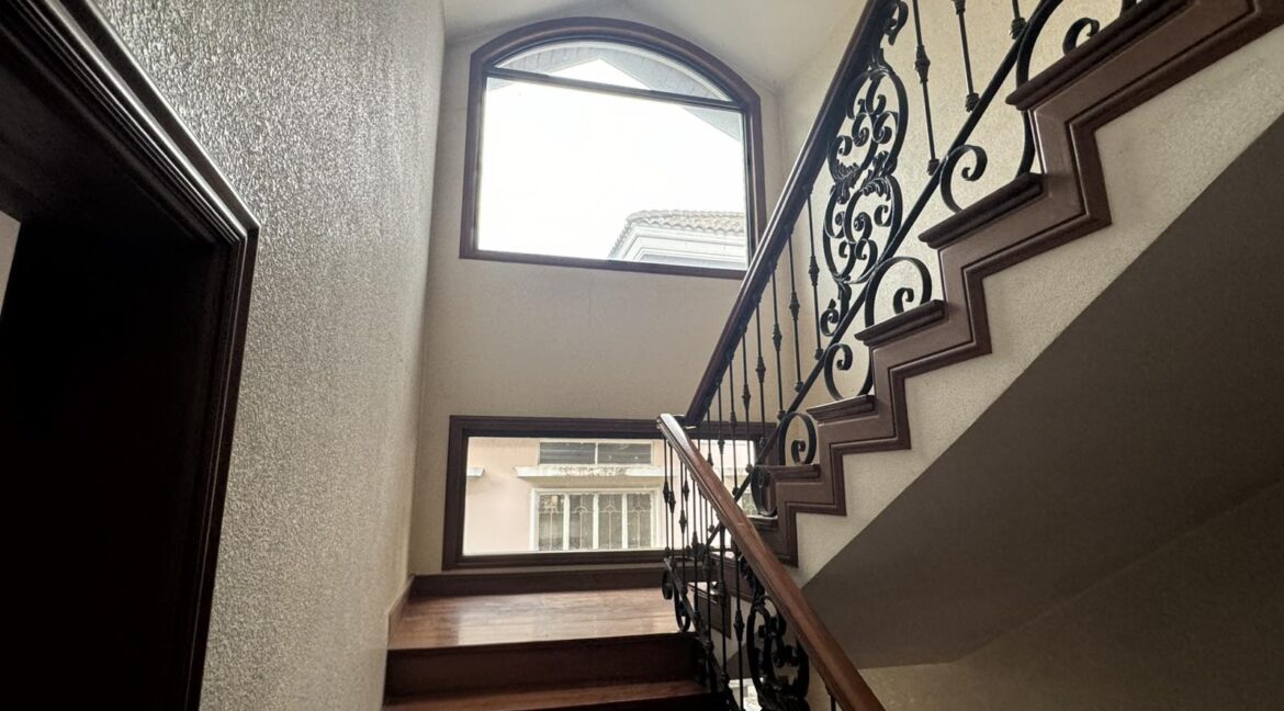 IMG-64220dd68f792670757e9676c49416ee-V(1)