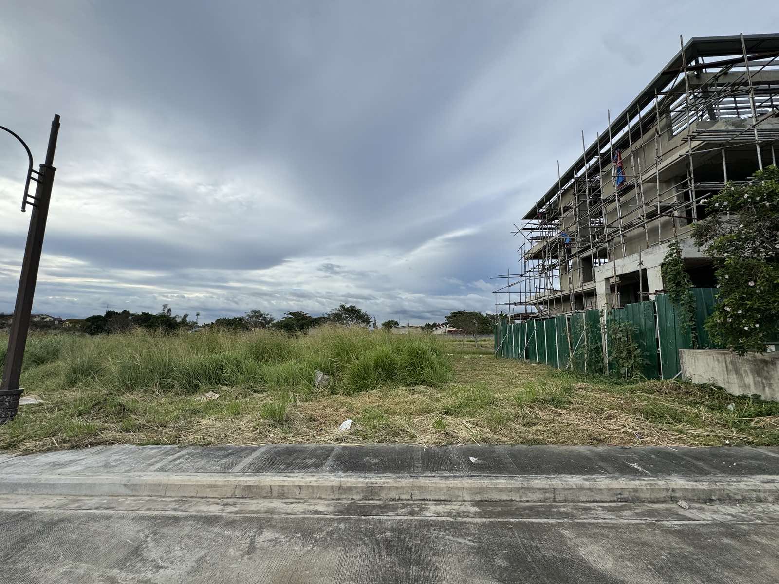 297 sqm Residential Vacant Lot for Sale in Alabang West Village, Daang Hari, Muntinlupa | Semi-Tumbok